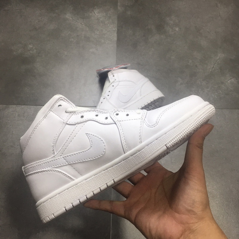 Super Max Perfect Jordan 1 Mid-014