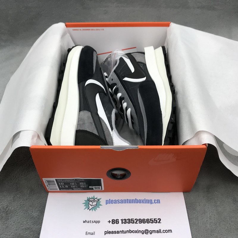 Authentic Sacai x Nike LDFlow Black/White 