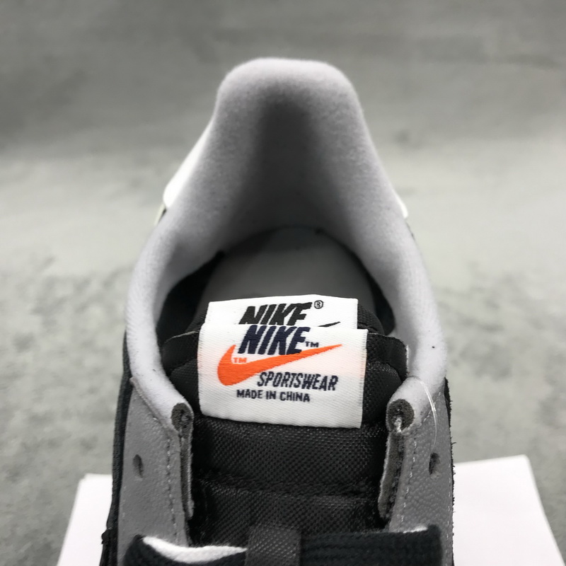 Authentic Sacai x Nike LDFlow Black/White 