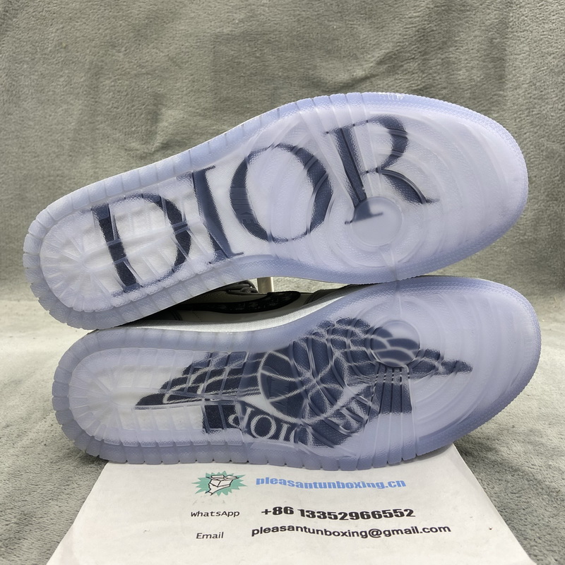 Authentic Dior x Ai Jordan 1 High Top （Final Version）