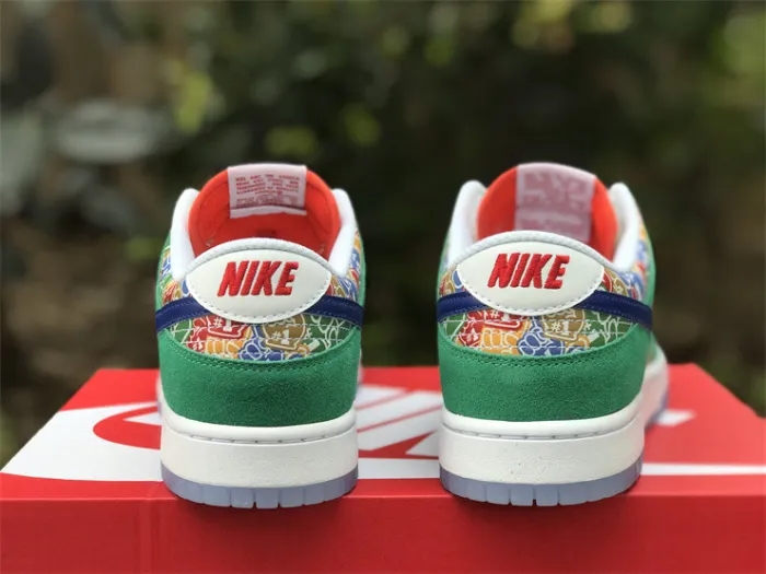 Authentic Nike Dunk Low “Foam Finger”