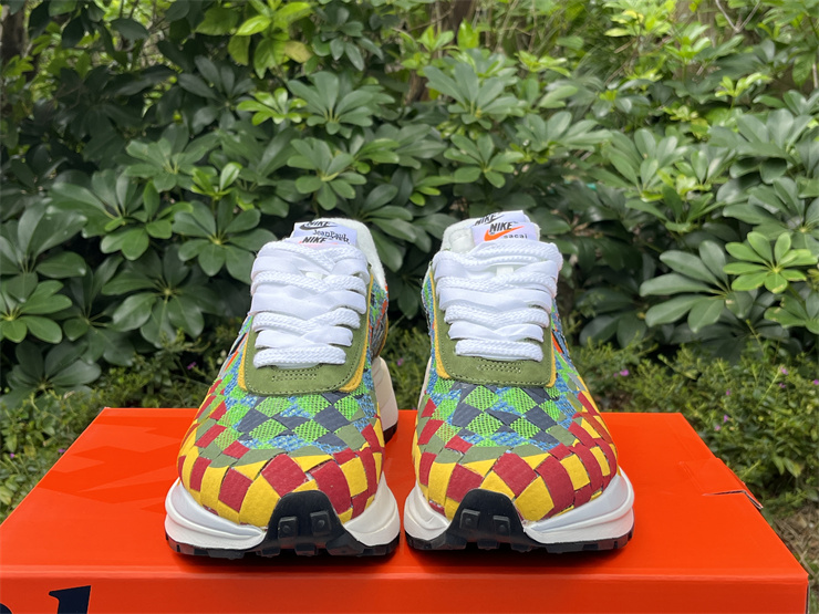 Authentic Sacai x Nike woven “Green Gusto”