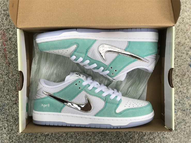 Authentic April Skateboards x Dunk SB Low