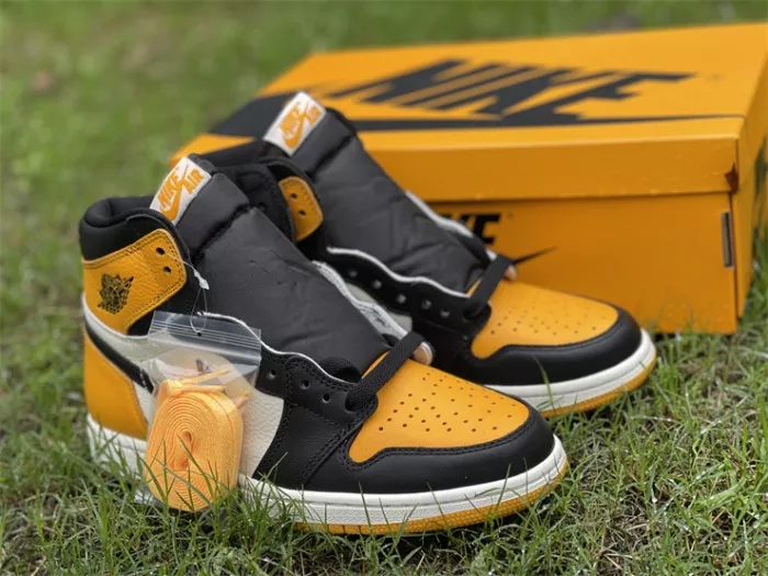 Authentic Air Jordan 1 High OG “Yellow Toe” 2022