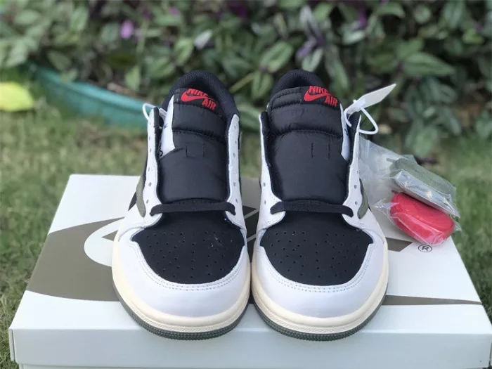 Authentic Travis Scott x Air Jordan 1 Low 4.0