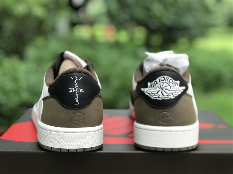 Authentic Travis Scott x Air Jordan 1