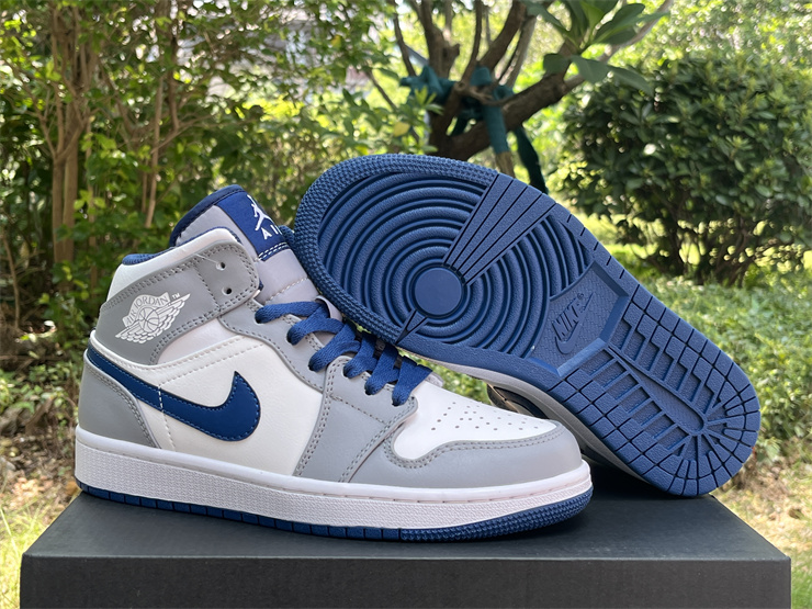 Authentic Air Jordan 1 Mid “True Blue”