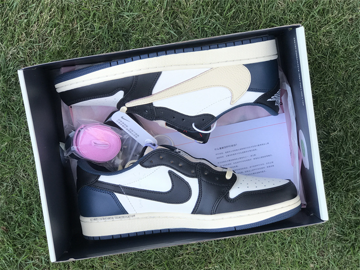 Authentic Travis Scott x Air Jordan 1