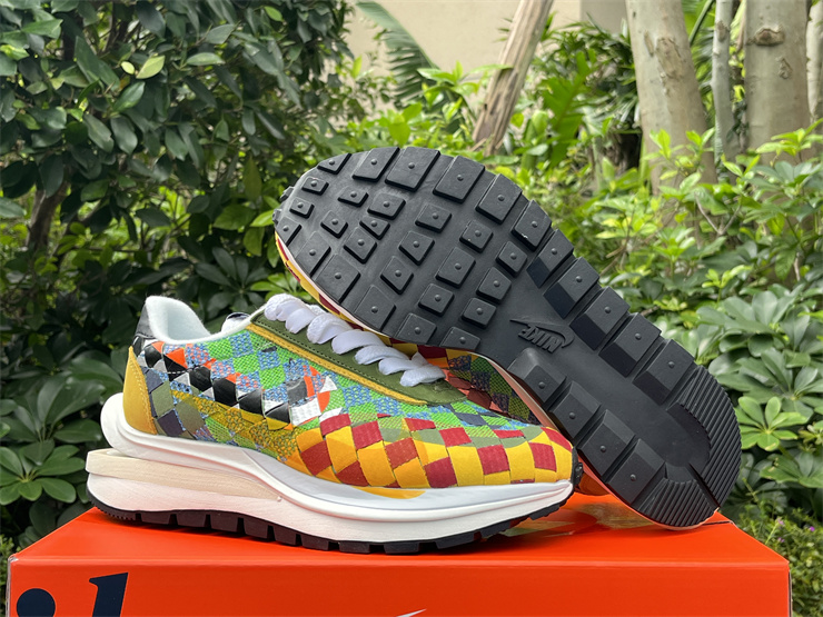 Authentic Sacai x Nike woven “Green Gusto”