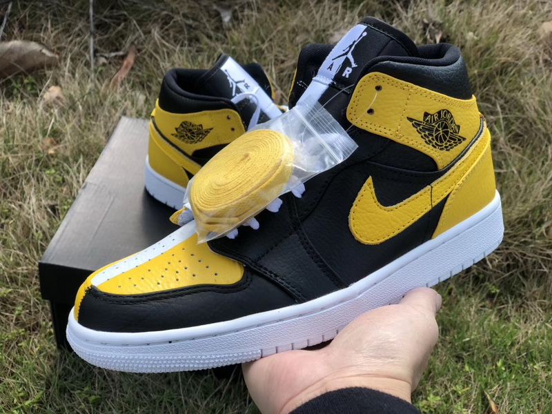 Authentic Air Jordan 1 “Homage To Home” Black Yellow 