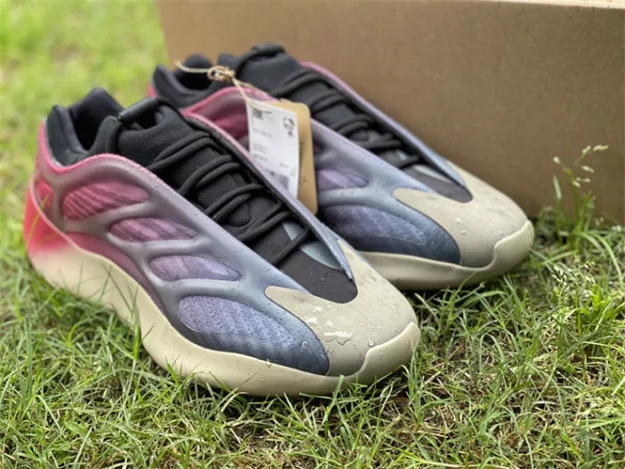 Authentic Yeezy 700 V3 “Fade Carbon”