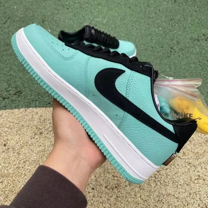 Authentic Tiffany & Co. x Nike Air Force 1 1837 “Tiffany Blue”