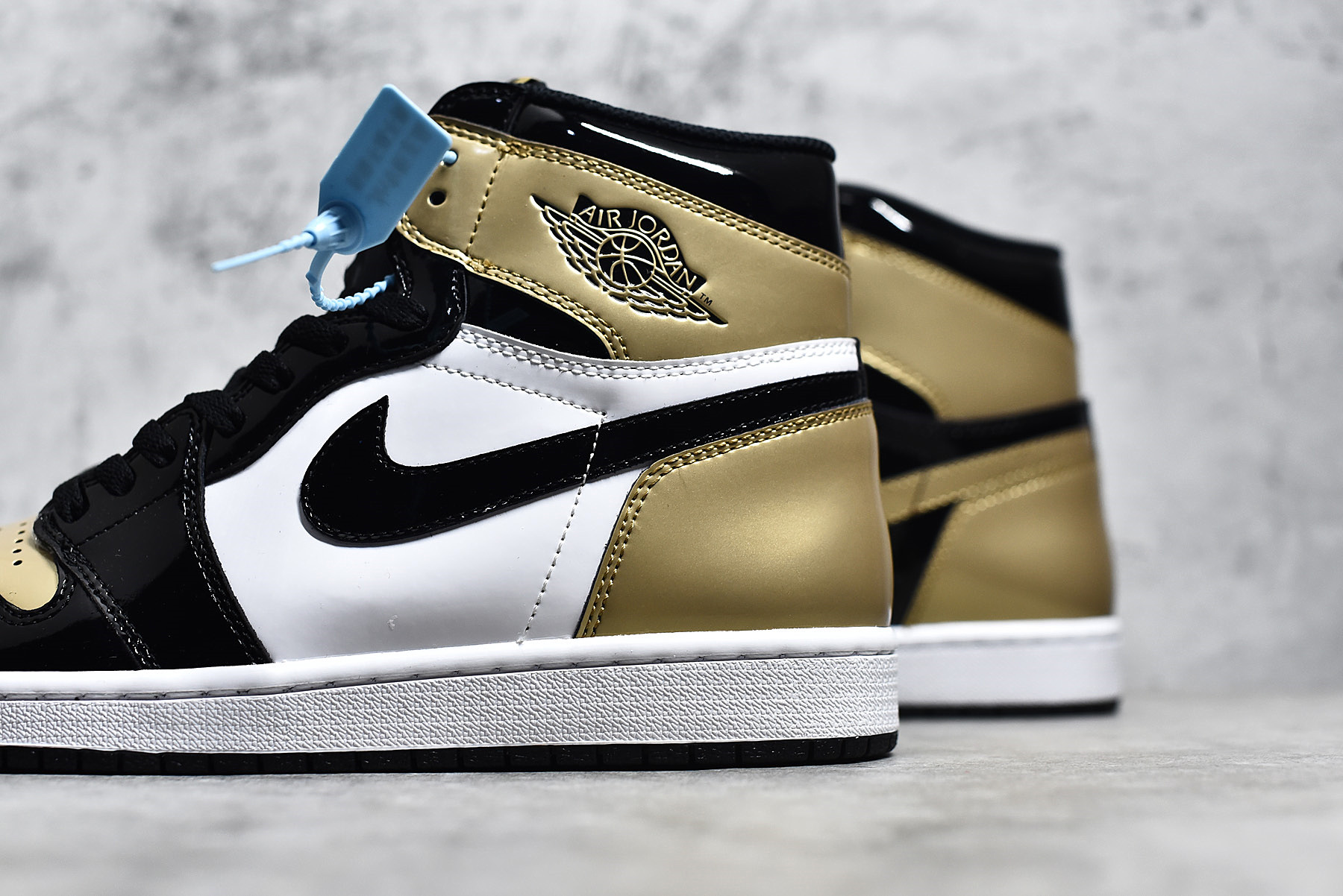 Authentic Air Jordan 1 Top 3 Gold ComplexCon GS 