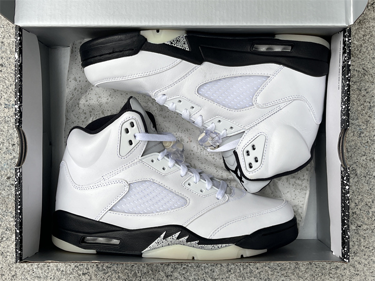 Authentic Air Jordan 5 “Reverse Metallic”