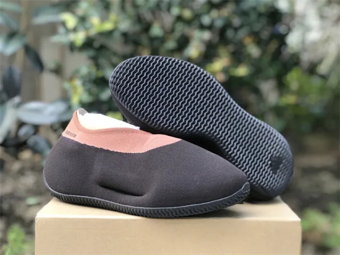 Authentic Yeezy Knit Runner “Stone Carbon” 